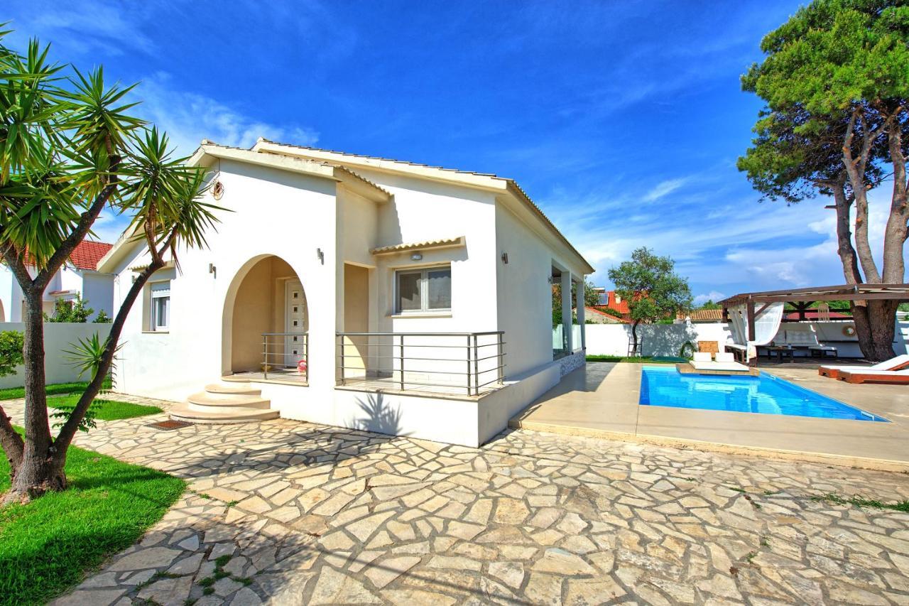 Beach Villa Christina By Posarellivillas أخارافي المظهر الخارجي الصورة