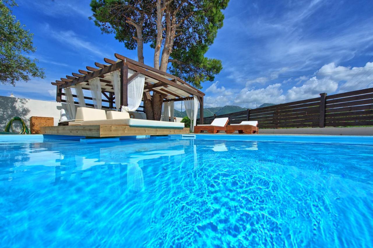 Beach Villa Christina By Posarellivillas أخارافي المظهر الخارجي الصورة