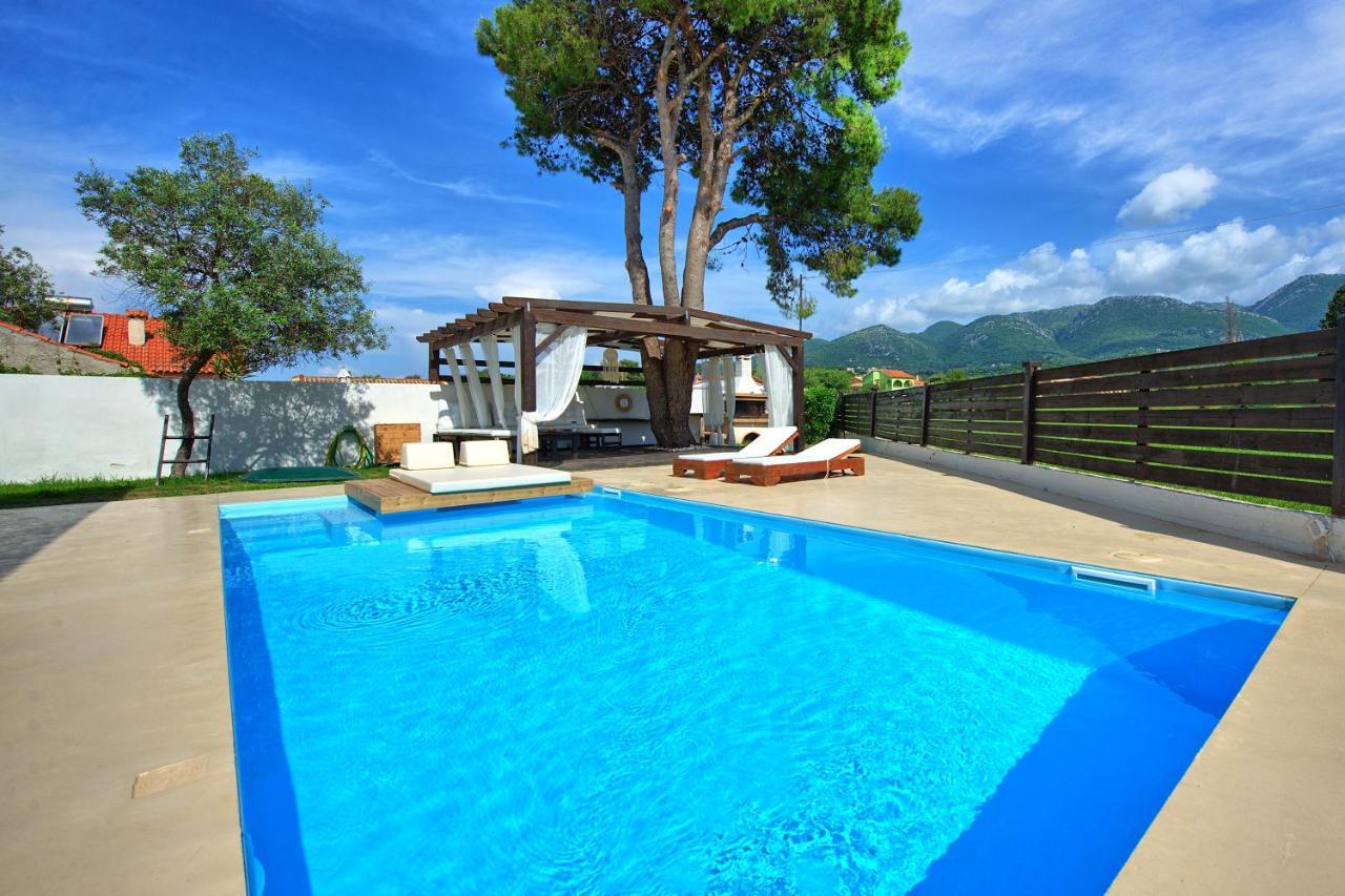Beach Villa Christina By Posarellivillas أخارافي المظهر الخارجي الصورة