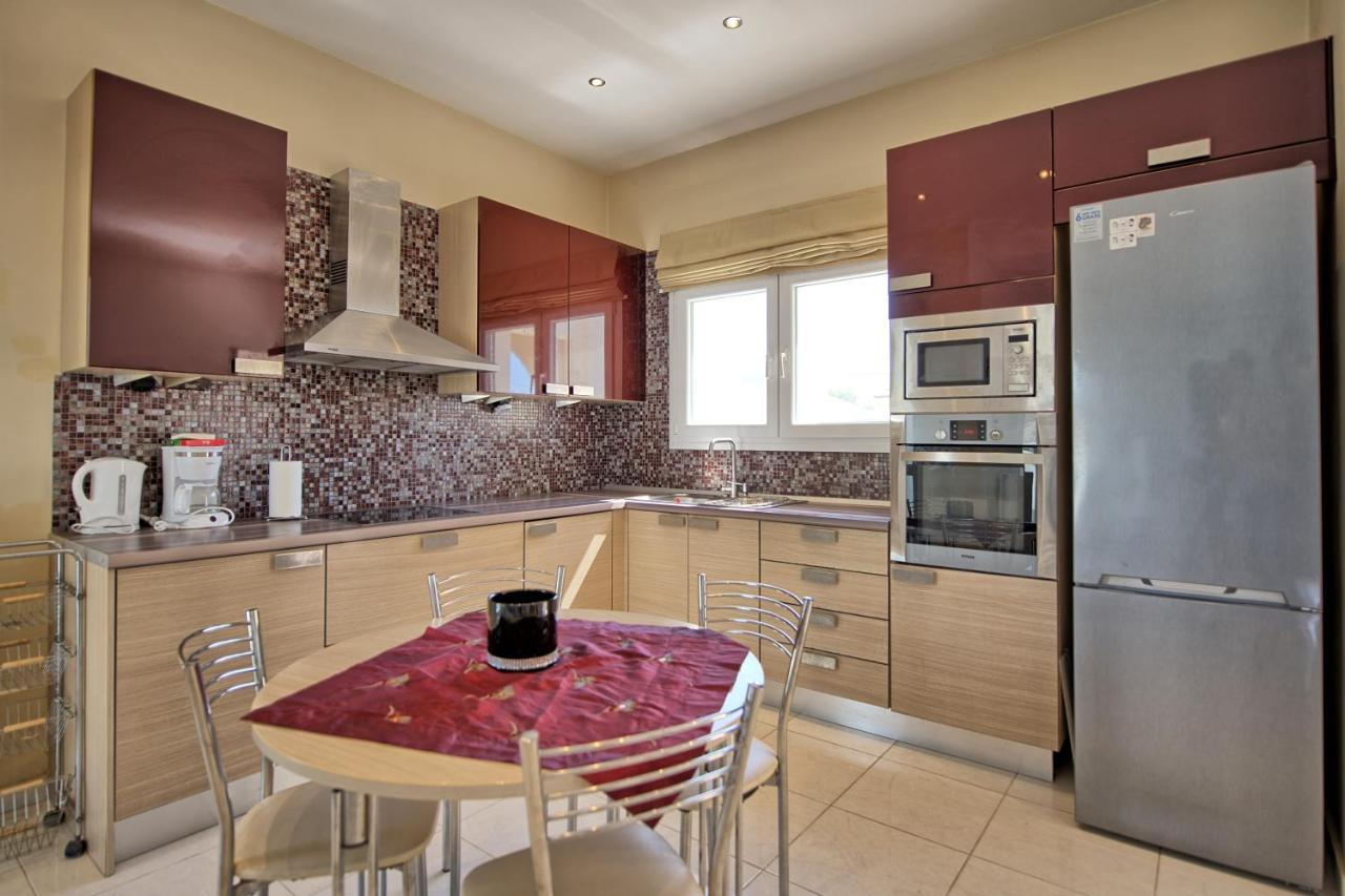 Beach Villa Christina By Posarellivillas أخارافي المظهر الخارجي الصورة
