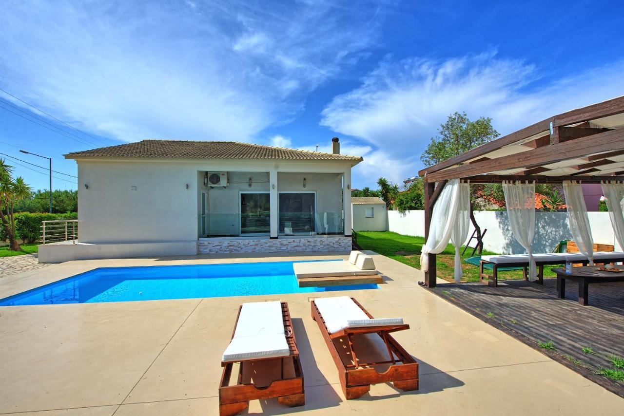 Beach Villa Christina By Posarellivillas أخارافي المظهر الخارجي الصورة