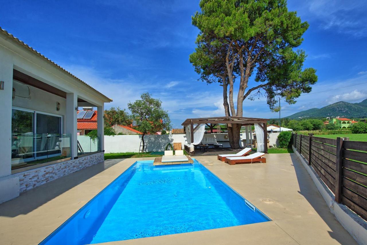 Beach Villa Christina By Posarellivillas أخارافي المظهر الخارجي الصورة
